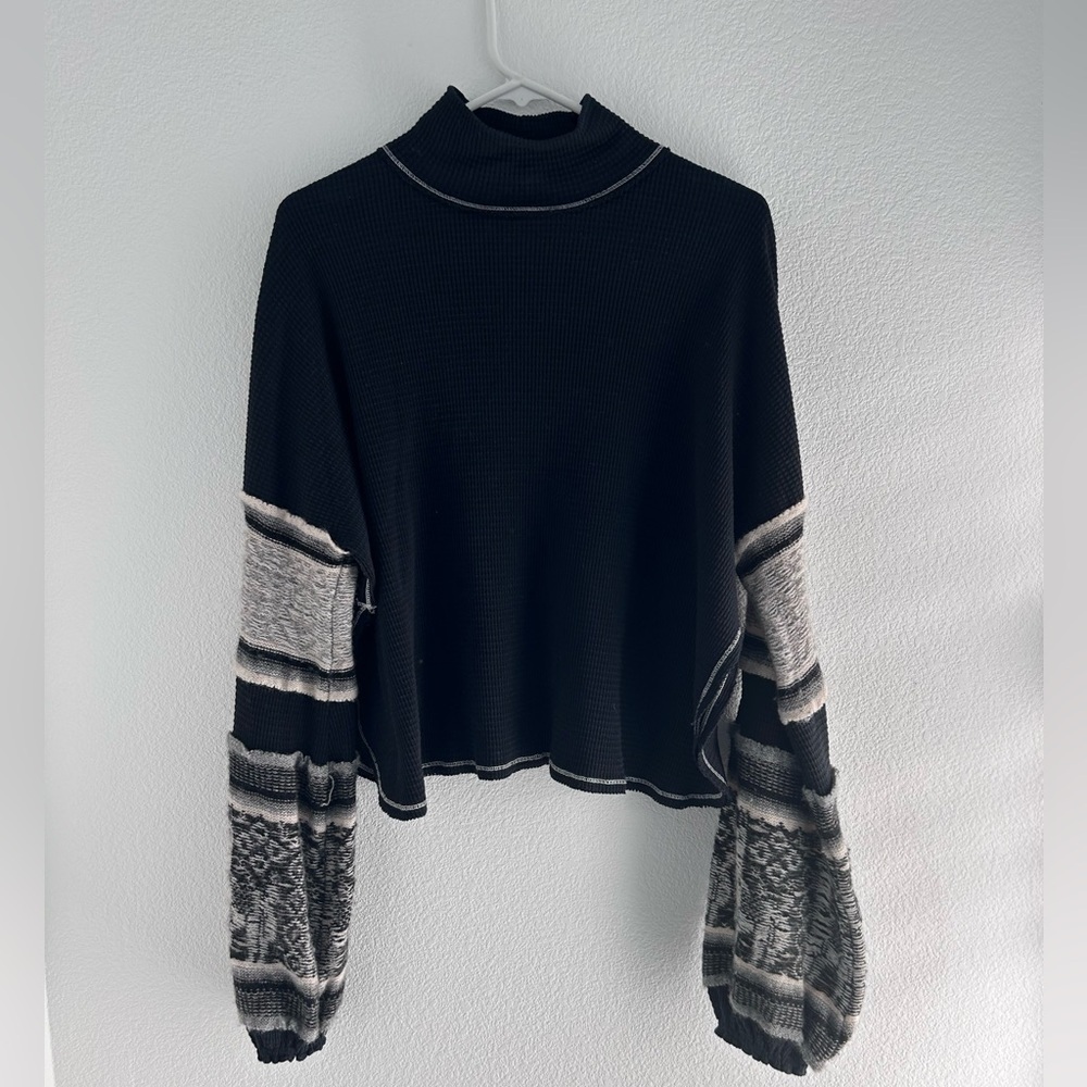 Free People Small Black Print Waffle Knit Mock Neck Sweater Sleeves Mixed up